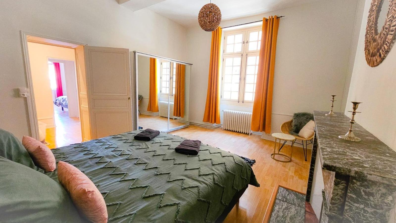 Grand Apt 130M2 Vue Place Ducale Charleville-Mézières 외부 사진